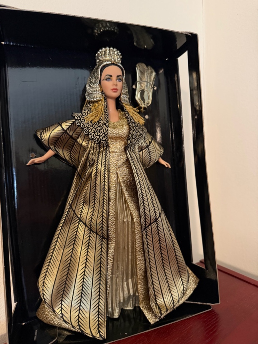 Elizabeth Taylor Cleopatra Collector Barbie Doll Vintage Limited Edition - Picture 8 of 12